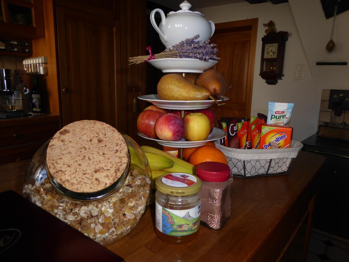 Bed & Breakfast Im Chellhof Benken  Exteriör bild