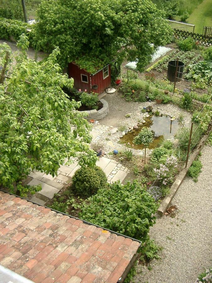 Bed & Breakfast Im Chellhof Benken  Exteriör bild